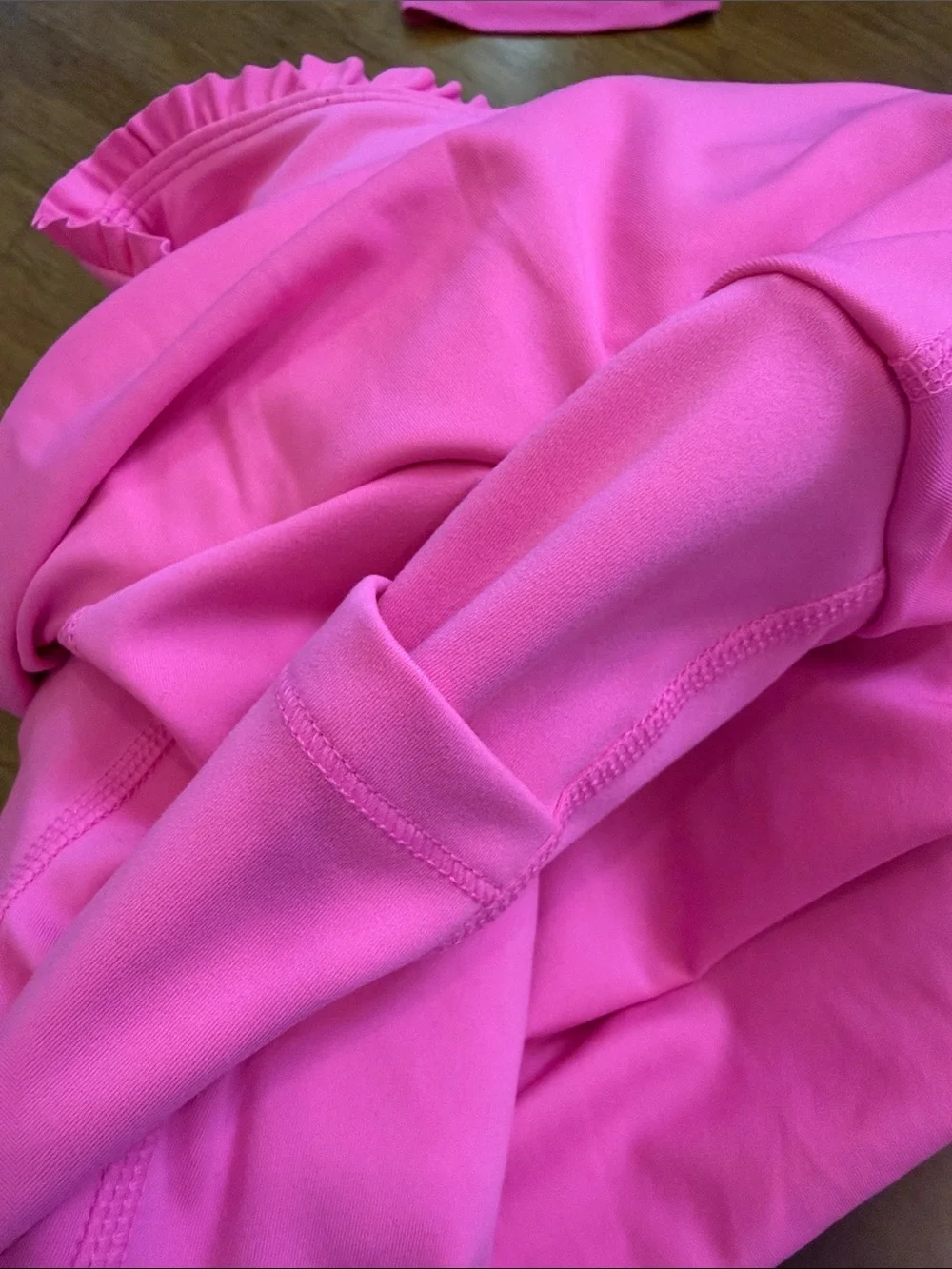 Yogalicious girls neon pink tank and skort with ruffle detail large (12) NWT